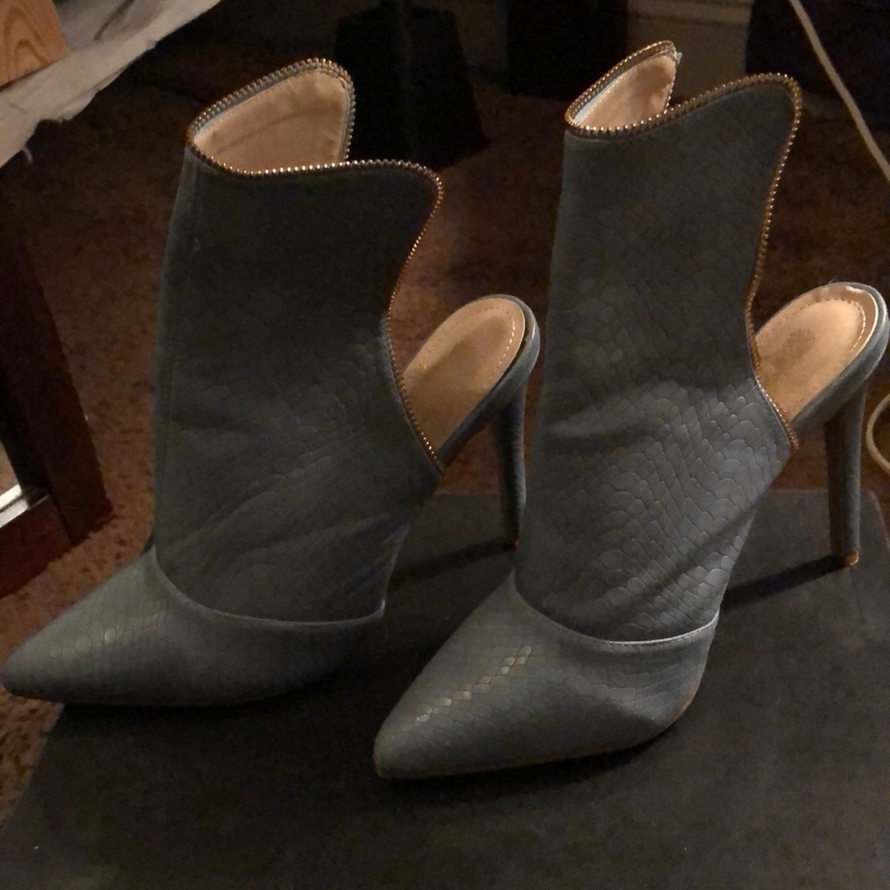 Design by Jacobies Havica faux zipper mule pumps